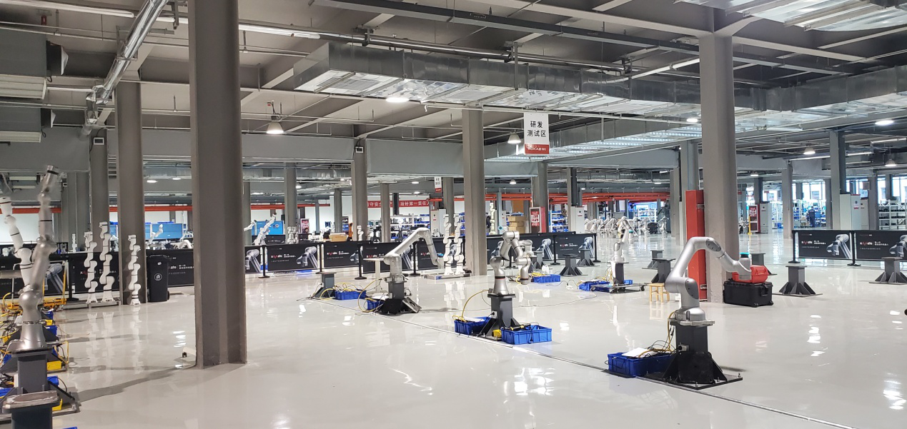 1662447244220133.png 3 珞石(山东)智能科技有限公司机器人展示区.png