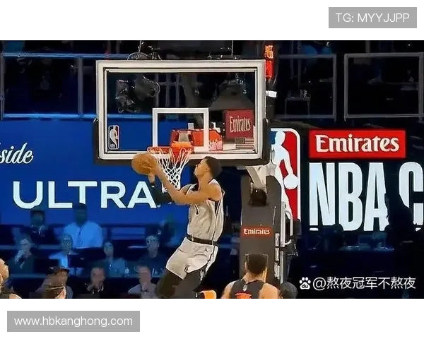 扎伊恩无球移动助攻提升，内线对抗中效率明显优于扬尼斯